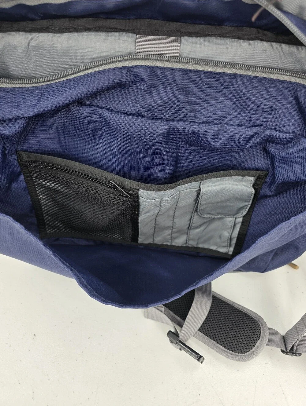 L.L. Bean Nylon Briefcase Messenger Laptop Bag Multi-Pocket Navy Blue Padded.